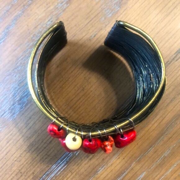 Francesca's Collections Gold Brass Wire Cuff with Red & White Stone - Picture 6 of 8